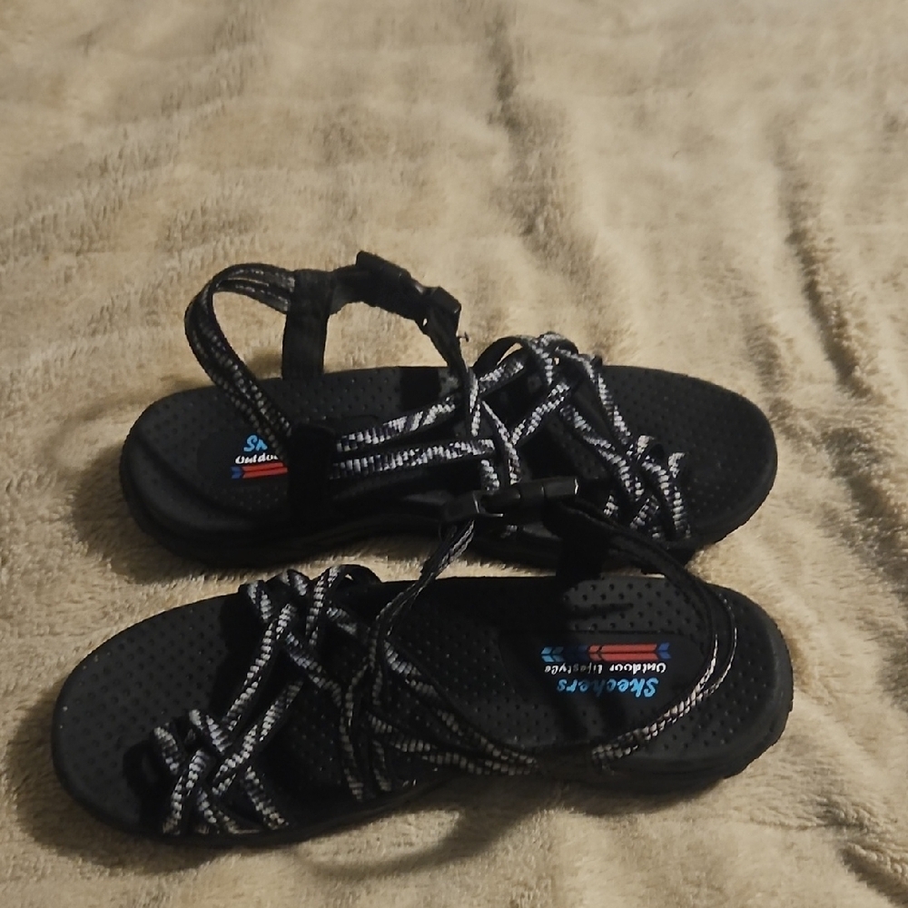 Skechers Black Outdoor Sandals with Adjustable Straps - Picture 3 of 5